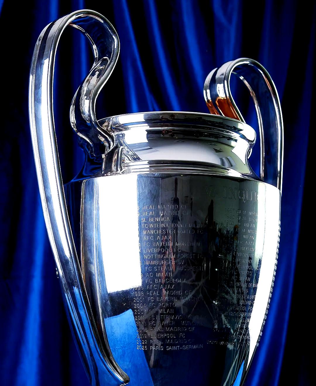 包含克里夫兰骑士迎欧超杯关键赛，今晨绝杀压哨，赛场秩序良好，赛程密集仍需轮换的词条