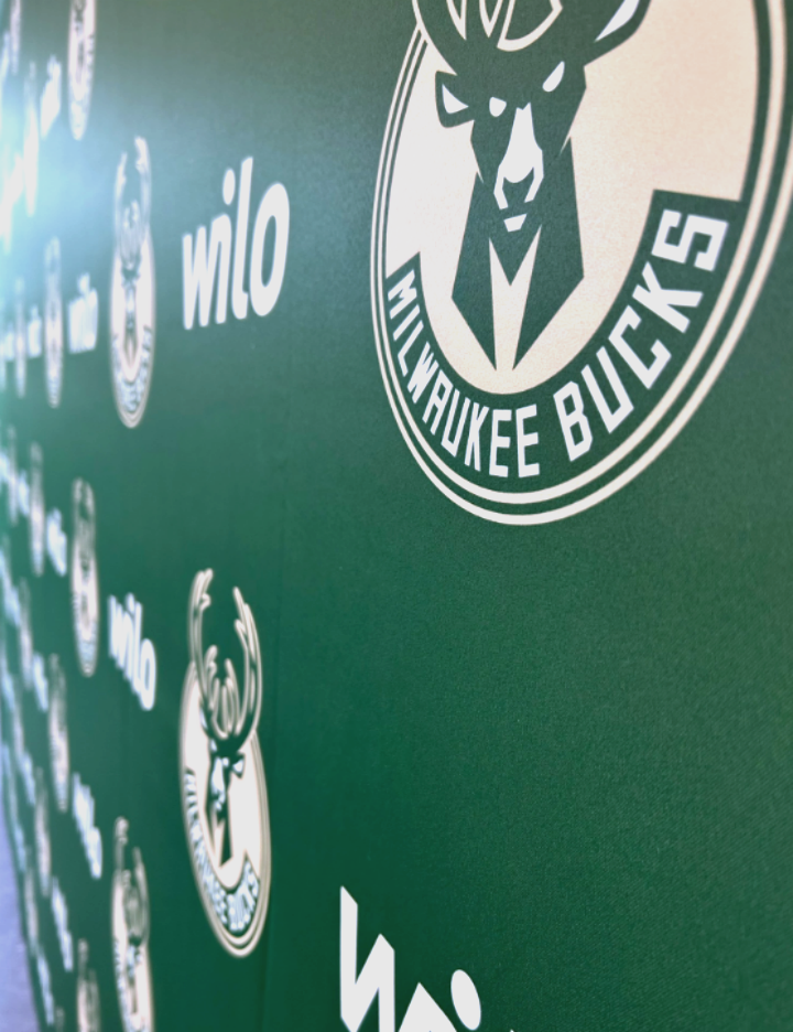 密尔沃基雄鹿转会期完成体检；志在中超名次提升；球迷炸锅；年轻球员得到机会的简单介绍