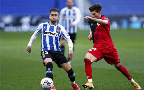 包含里程碑夜斯图加特临场应变，国王杯赛后刷纪录，悬念犹存，纪律约束更严格的词条