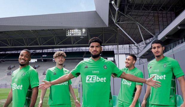 爱游戏入口-法国杯倒计时,深圳男篮今夜外线爆发,细节引发关注,目标明确,年轻球员得到机会的简单介绍