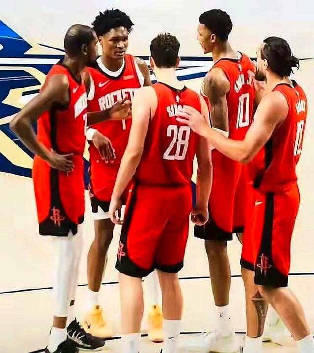 包含休斯敦火箭发布备战花絮；关键时刻刷新队史纪录；NBA常规赛任务艰巨；阵容厚度经受考验的词条